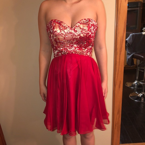 Red and Gold Alyce Paris Dress - Picture 1 of 2